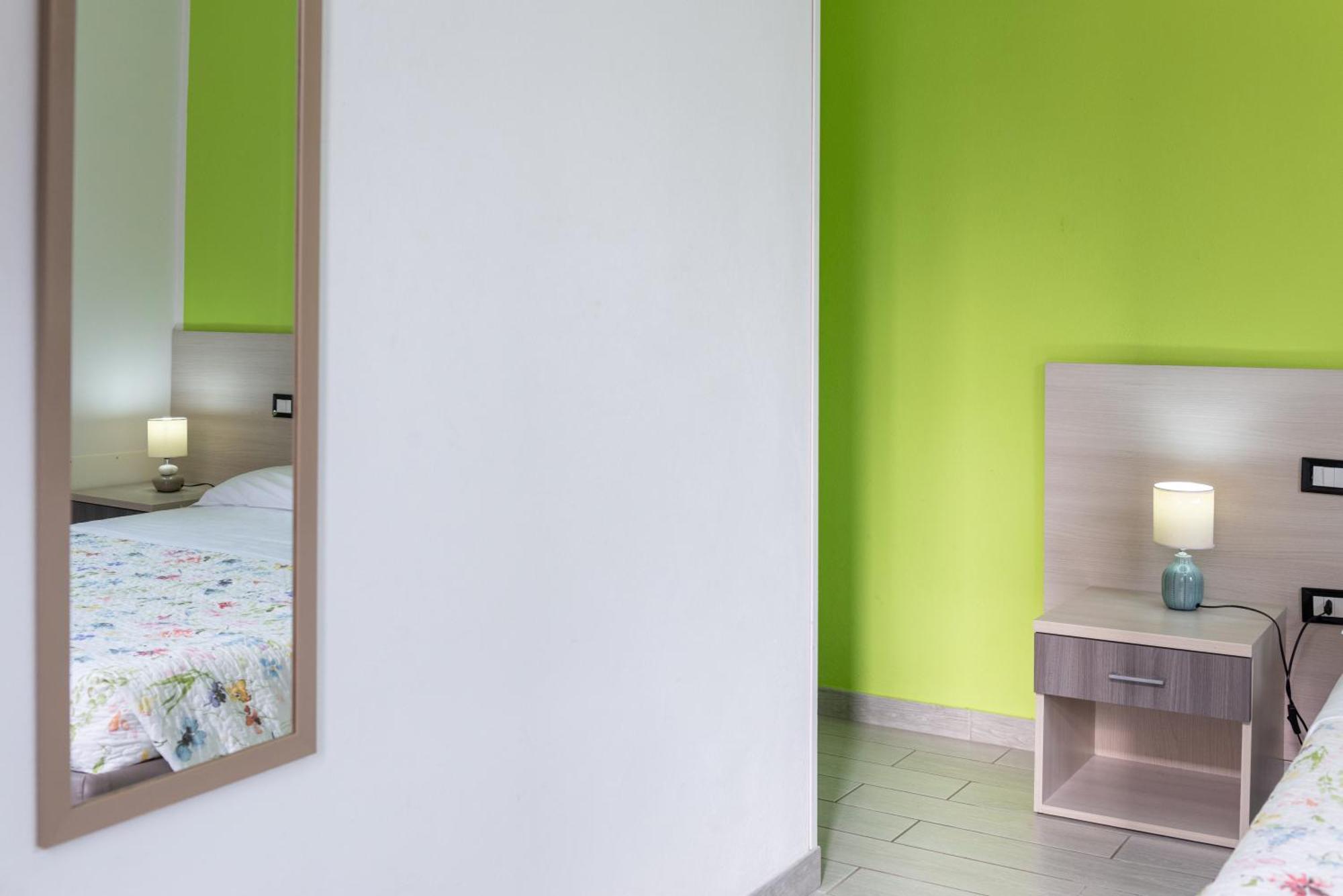 La Casa Di Bianca Bed & Breakfast Фолоника Екстериор снимка
