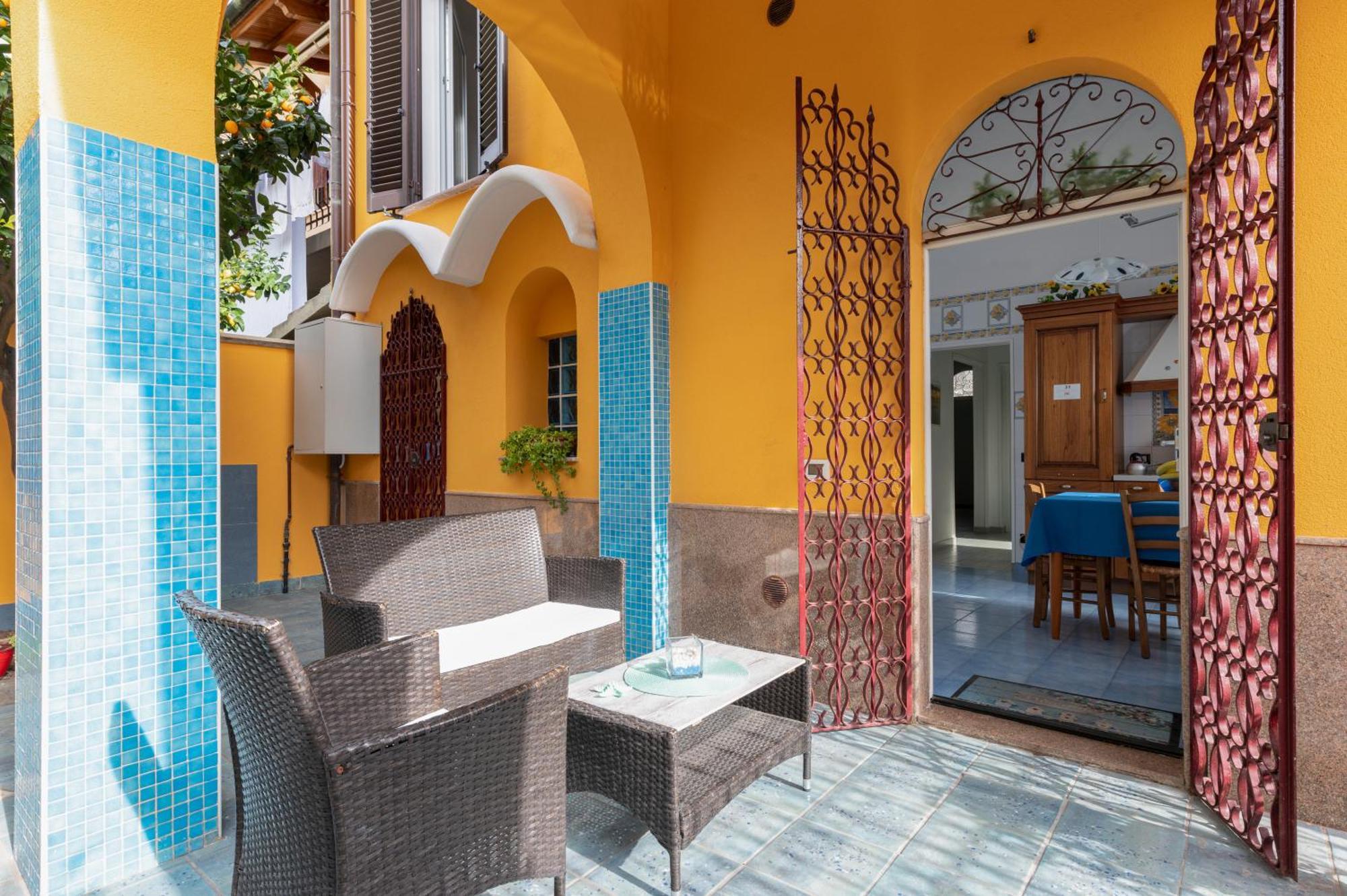 La Casa Di Bianca Bed & Breakfast Фолоника Екстериор снимка