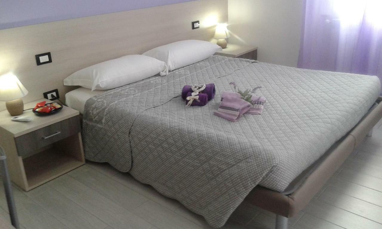 La Casa Di Bianca Bed & Breakfast Фолоника Екстериор снимка