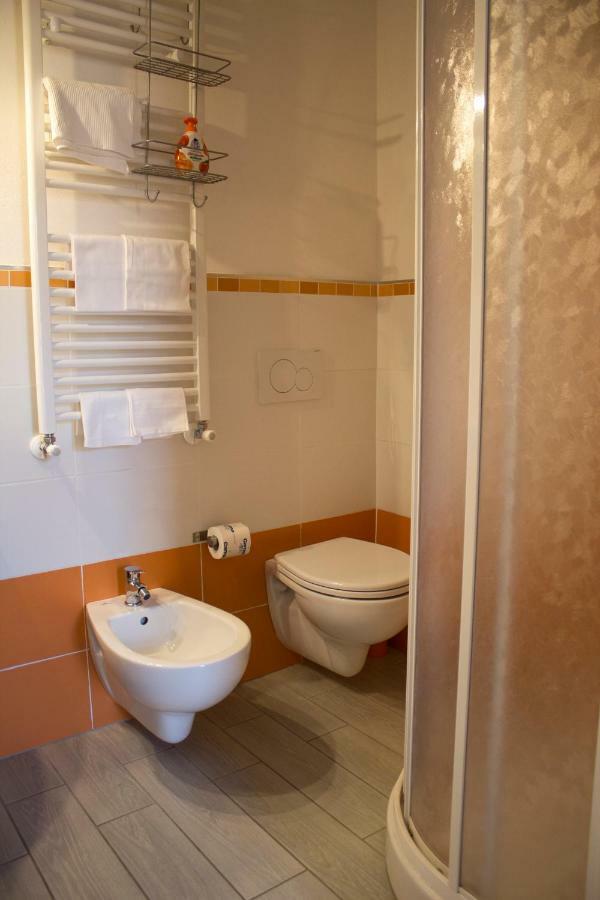 La Casa Di Bianca Bed & Breakfast Фолоника Екстериор снимка