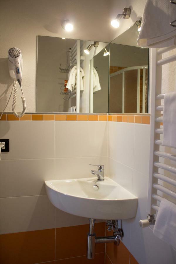 La Casa Di Bianca Bed & Breakfast Фолоника Екстериор снимка